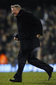 1fulham-manutd-af-late-for-2nd-half.jpg