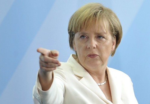 Меркел отстъпи за бежанците: поиска депортирането им