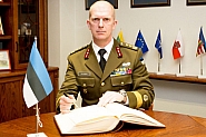 Главнокомандващият въоръжените сили на Естония: Трябва да удвоим разходите си за отбрана