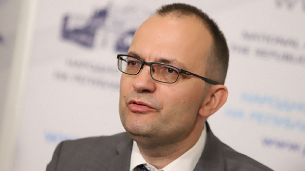 Мартин Димитров за ФрогНюз: Стратегията на ГЕРБ е комисията за 