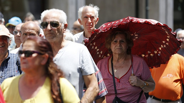 Ключова седмица за пенсионерите: Депутатите свикват извънредно заседание във вторник
