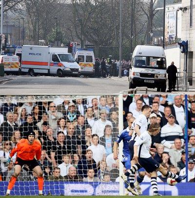 1spurs-chelsea-van-goal.jpg