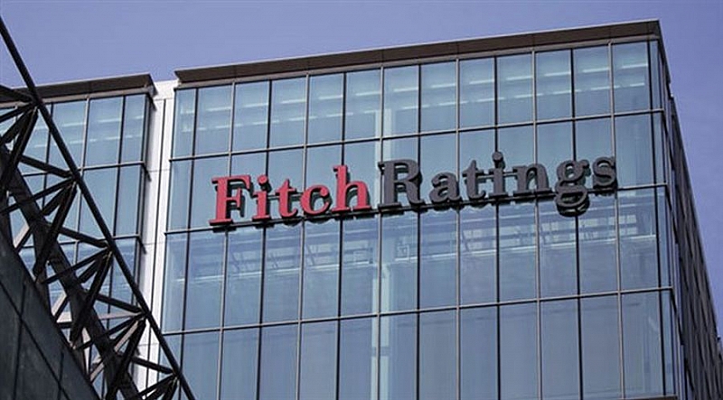 Рейтинговите агенции Стандард енд Пуърс“ и Фич“ повишиха кредитния рейтинг