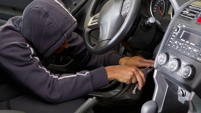 Специализирана полицейска операция срещу крадци на автомобили беше проведена днес