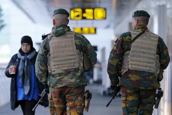 Белгийски полицай давал информация на терористите от кървавите атентати в