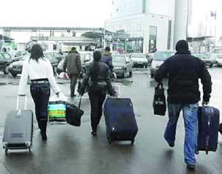 200 имигранти, сред които такива от България, Литва, Румъния и