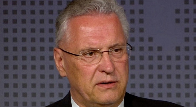 Баварският министър на вътрешните работи Йоахим Херман се обяви срещу