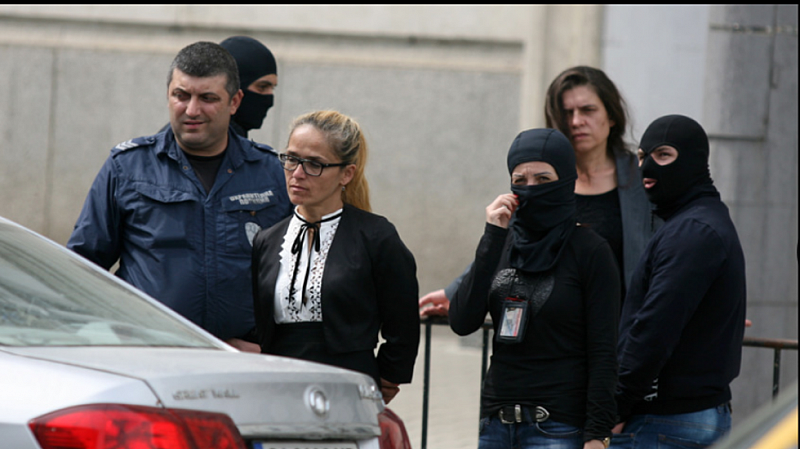 Ще остане ли кметицата на Младост Десислава Иванчева в ареста