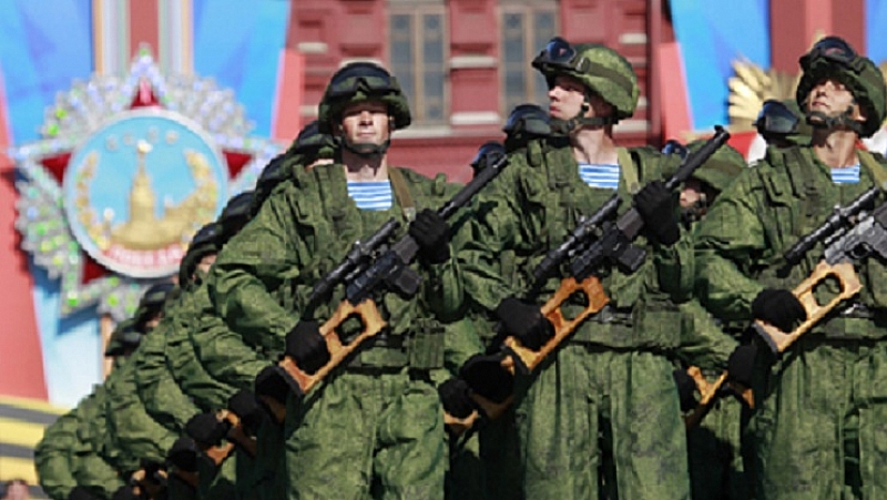 Украинският президент Петро Порошенко заяви че броят на руските военнослужещи