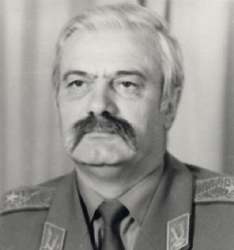 Почина бившият командващ Сухопътни войски генерал-лейтенант Люцкан Люцканов, съобщиха от