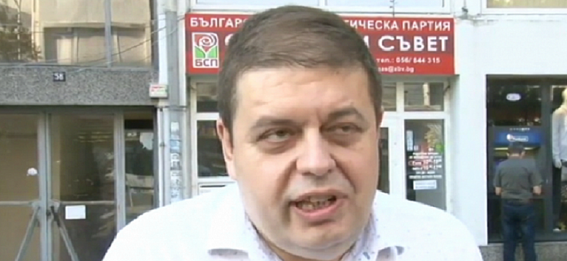 Известният бургаски адвокат Евгений Мосинов е починал внезапно тази сутрин