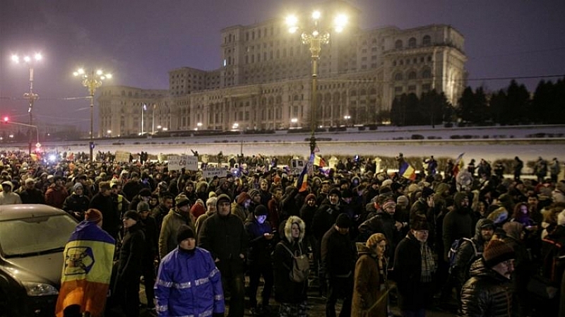 Референдумът в Румъния за забрана на гей браковете в конституцията