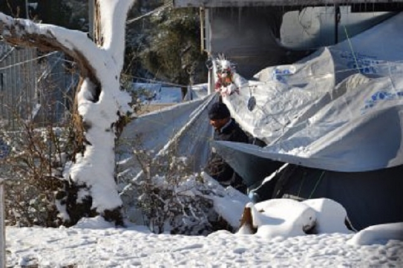 Силен снеговалеж и ниски са температурите в Северна Гърция Трима