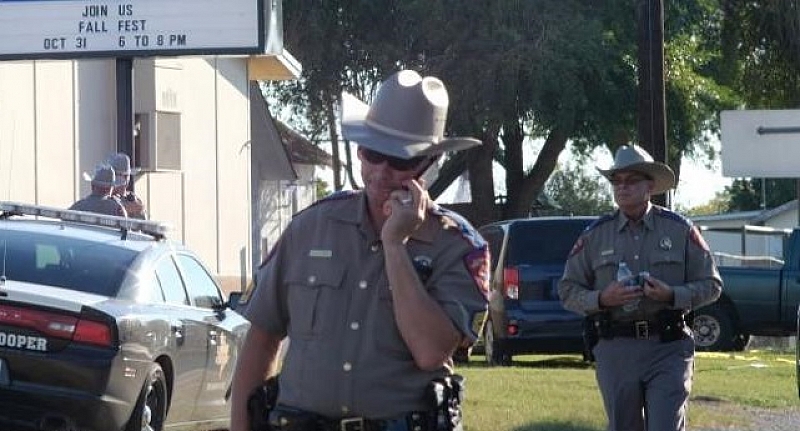 Нападателят от Тексас идентифициран официално като Девин Кели има присъда