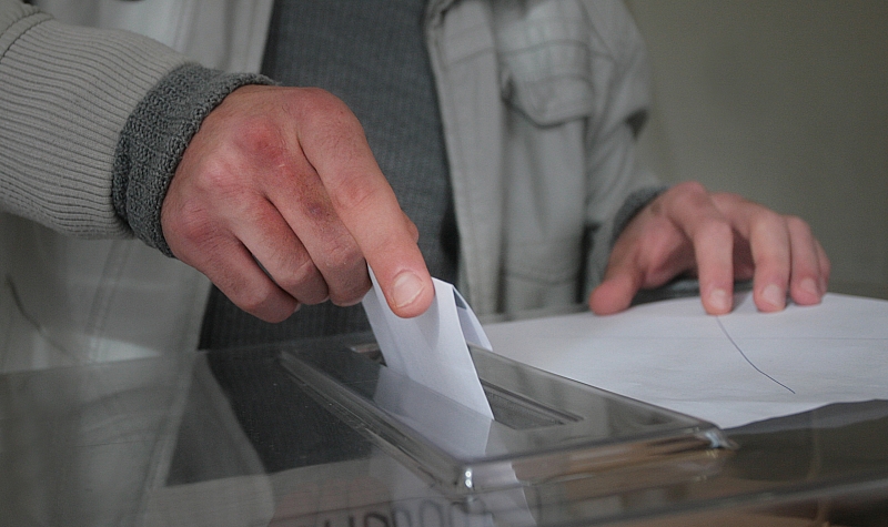 Втори тур на кметските избори се провежда в три населени