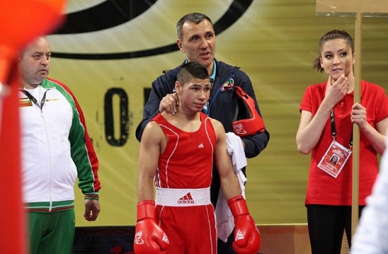 Даниел Асенов защити титлата си в категория до 52 килограма