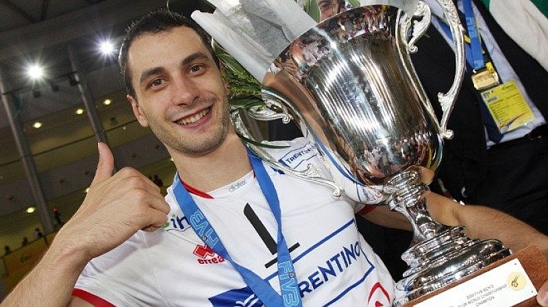Един от най добрите български волейболисти Матей Казийски обмисля да се