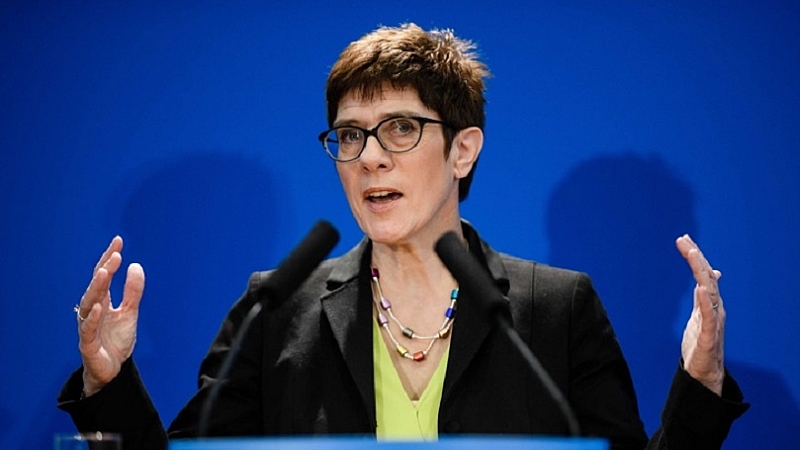 Новата председателка на германската консервативна партия планира да ревизира политиката