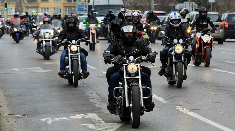 От днес стартира мотосезонът по интензивното движение на мотоциклетисти и мотопедисти