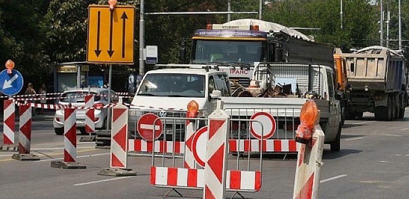 Нови ремонти на основни пътни артерии започват в София С