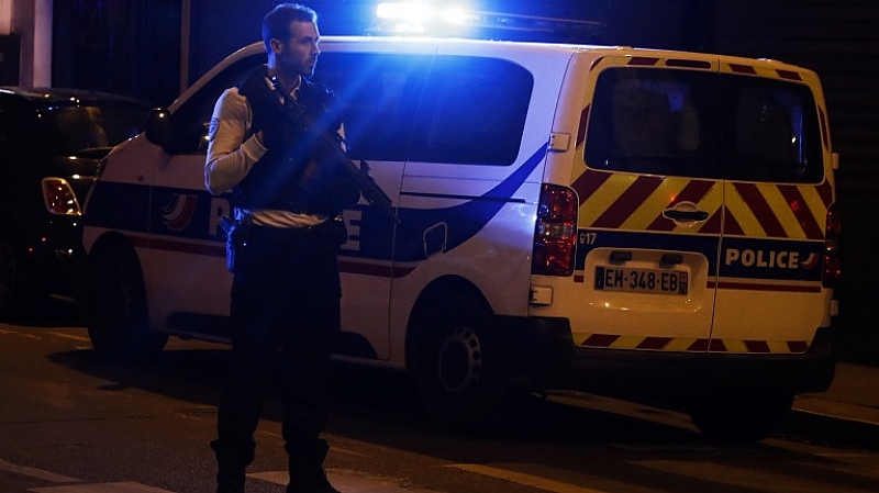 Полицията в Париж задържа днес за разпит приятел на нападателя