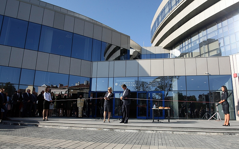 С празничен водосвет официално беше открита новата сграда на Софийския