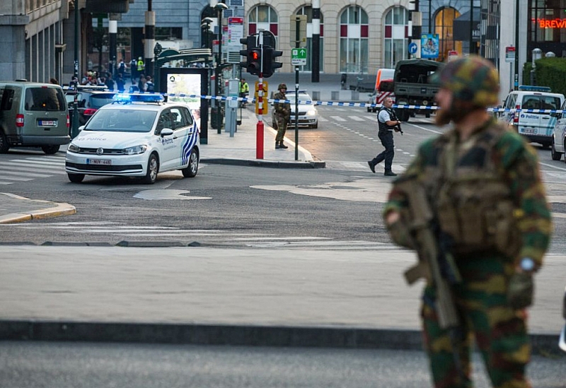 Брюкселската Гара Юг бе евакуирана след съобщения за голям взрив