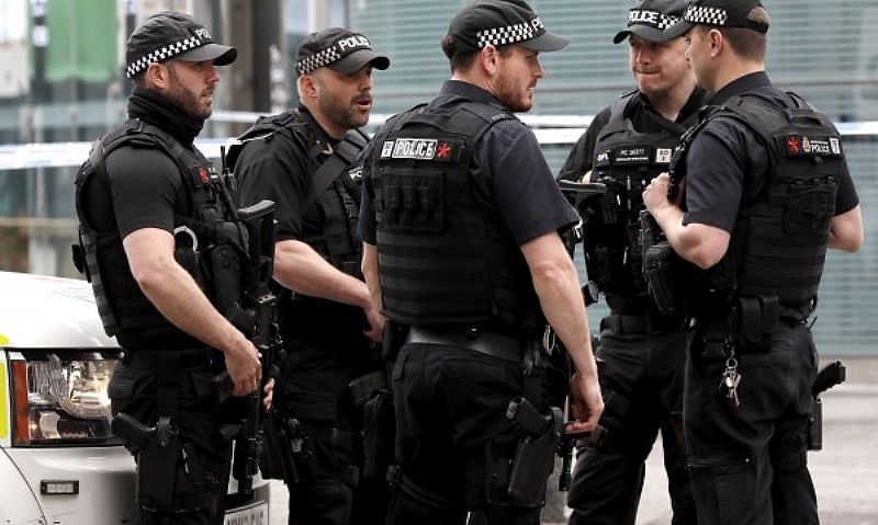 Масова стрелба в английския град Манчестър Най малко десет души са