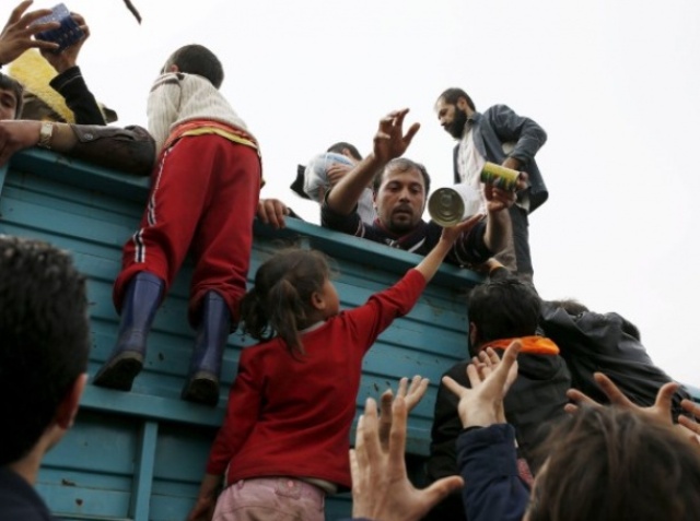 Четиринайсет иракски граждани придружавани от петима български каналджии бяха заловени