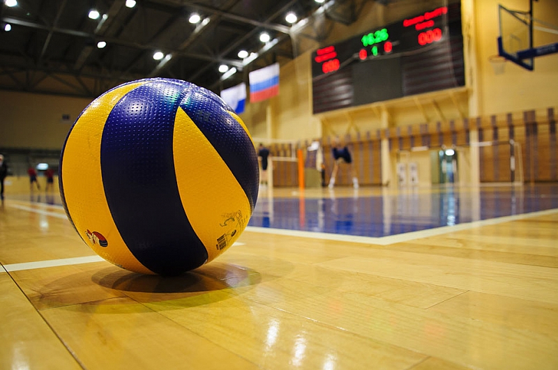 Българският национален отбор по волейбол стартира с трудна но сладка
