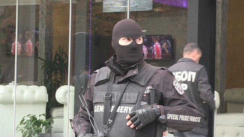 Специализирана полицейска акция се провежда в центъра на София потвърдиха