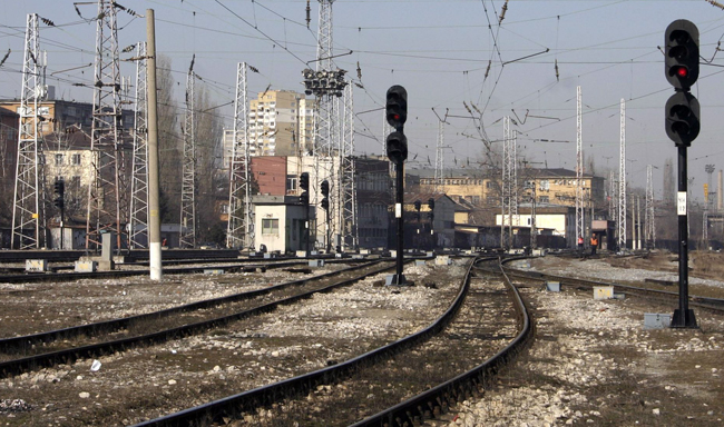 Бързият влак 2601 София Варна блъсна пътник на необслужваната