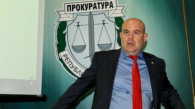Заместник-главният прокурор Иван Гешев е трябвало да предаде важно послание