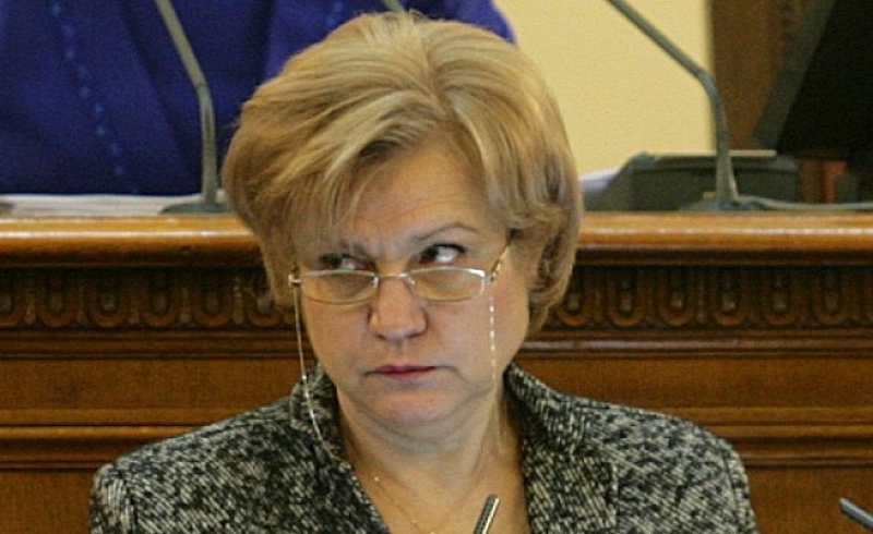 Шефът на бюджетната комисия Менда Стоянова сега видя че има