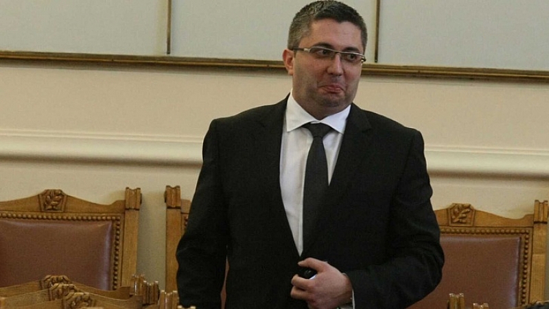 Ясно и шефът на АПИ Светослав Глосов подаде оставка Поиска