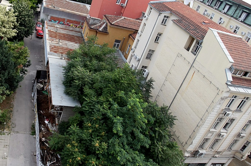 Делото за рухналата сграда на Алабин убила две момичета тръгва