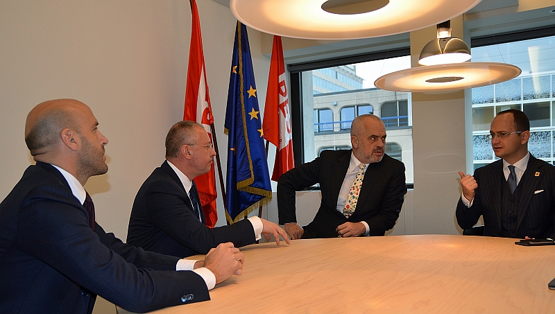 Президентът на ПЕС Сергей Станишев се срещна с албанския премиер