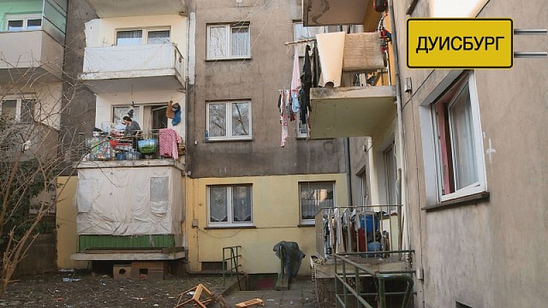 Цели ромски квартали на България се изнасят компактно и организирано
