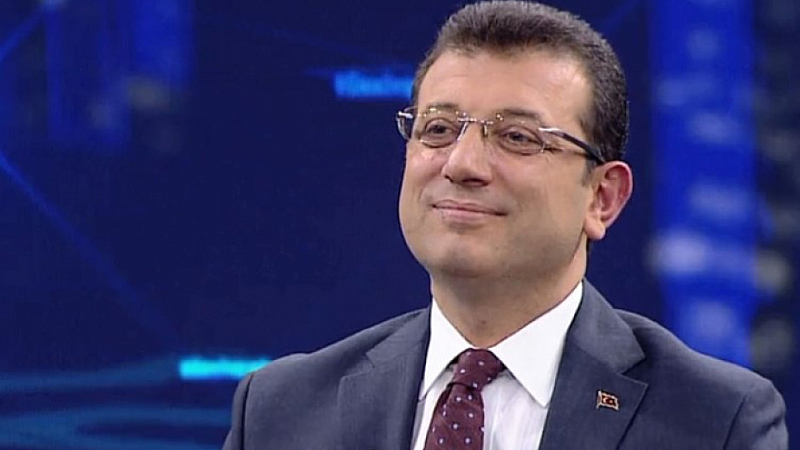 Новоизбраният кмет на Истанбул Екрем Имамоглу от Народнорепубликанската партия (НРП)