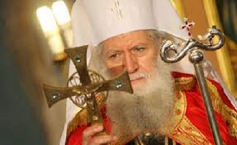 В полунощ Негово Светейшество Българският патриарх Неофит прочете евангелското четиво