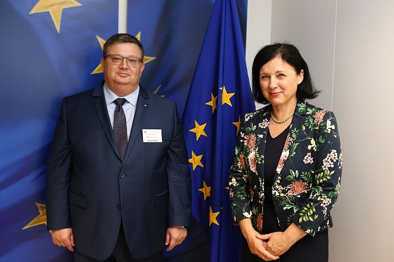Комисарката по правосъдието Вера Юрова заяви след посещение в България