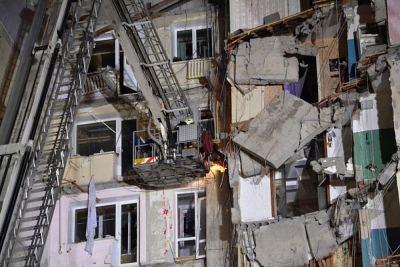 Загиналите при рухването на част от жилищен блок в руския