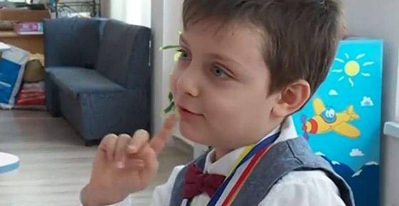6 годишно българско дете спечели златен медал на олимпиадата по математика