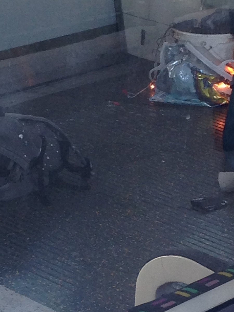 Терористът взривил самоделно устройство в лондонското метро е на свобода