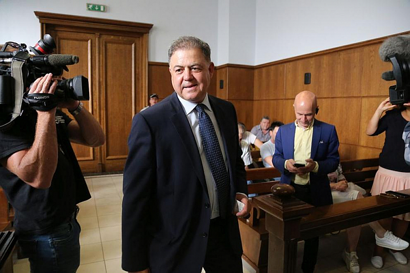 Софийският градски съд реши че бившият министър на отбраната Николай