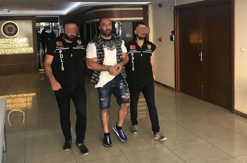 Турските медии разпространиха първи снимки спецакцията, при която в хотел