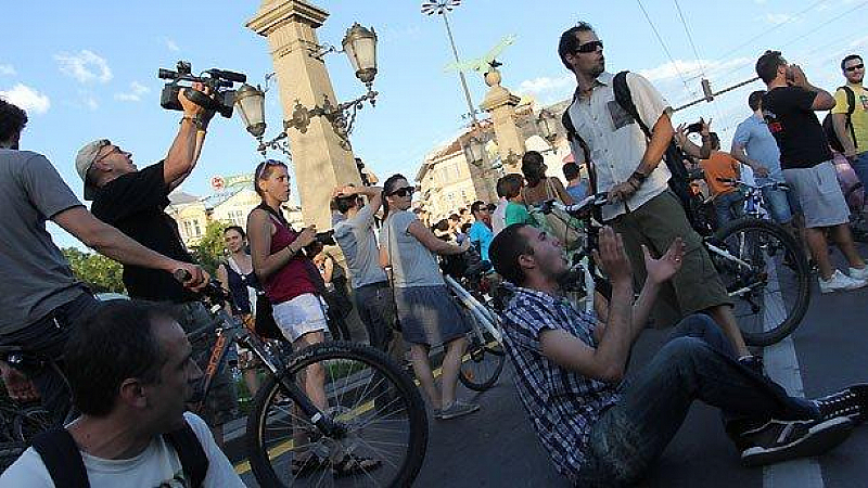 Продължават протестите срещу застрояването по Черноморието и промените приети вчера