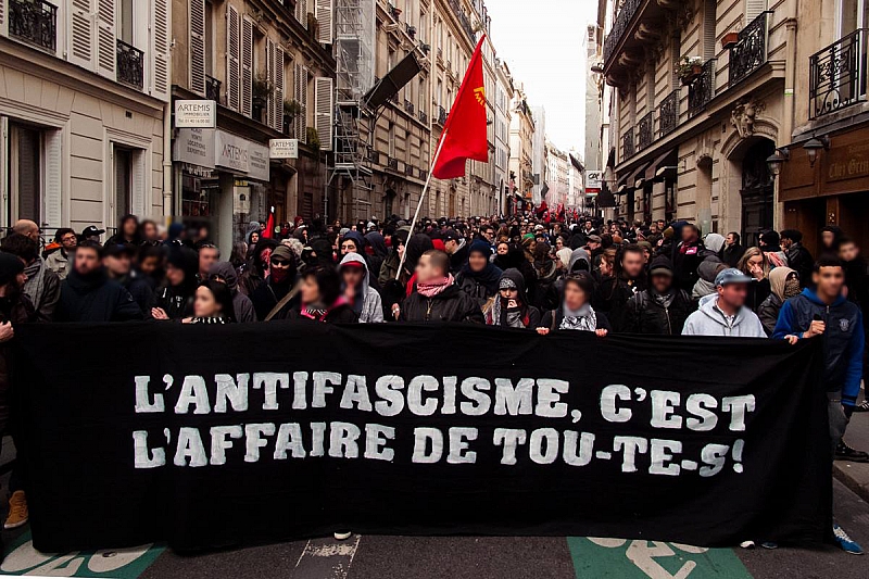 Погроми в Париж и други френски градове организираха комунисти по