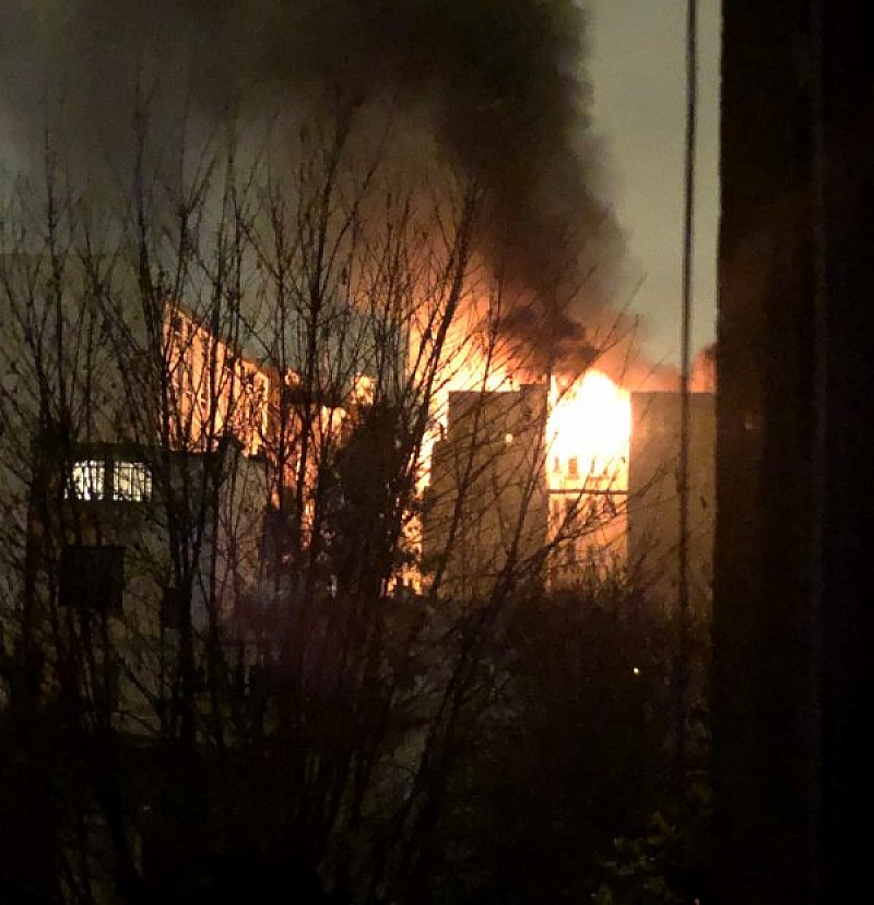 Пожар избухна в жилищна сграда в югозападната част на Париж