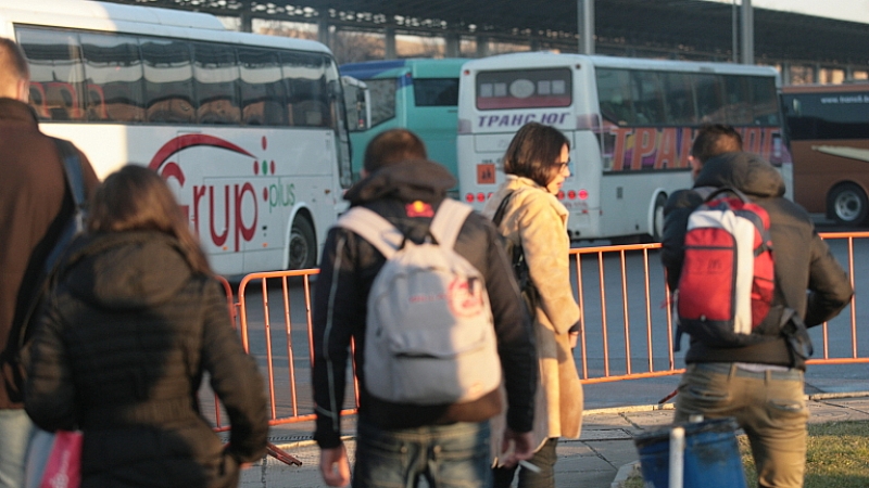 Превозвачите от обществения транспорт в Хасково излизат днес протест. Те